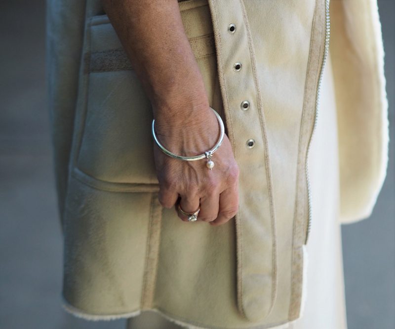 claudia bradby essential pearl and silver bangle